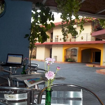 Hotel Villa Del Sol Expo Гвадалахара Экстерьер фото