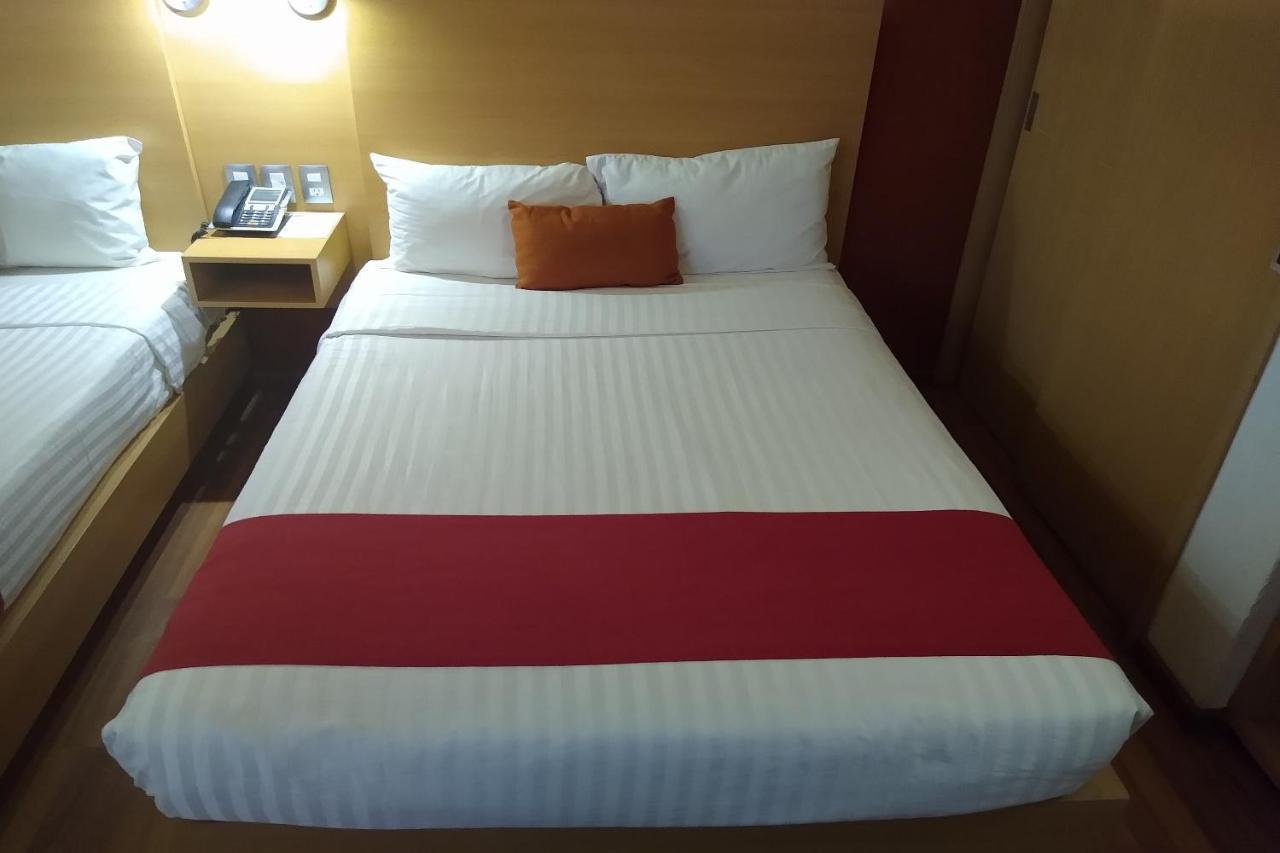 Hotel Villa Del Sol Expo Гвадалахара Экстерьер фото