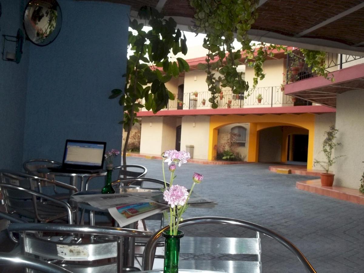 Hotel Villa Del Sol Expo Гвадалахара Экстерьер фото