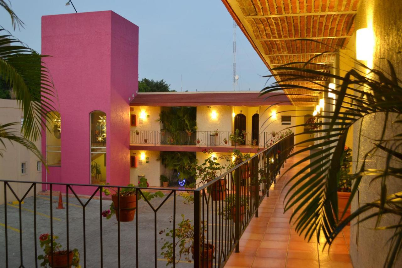 Hotel Villa Del Sol Expo Гвадалахара Экстерьер фото
