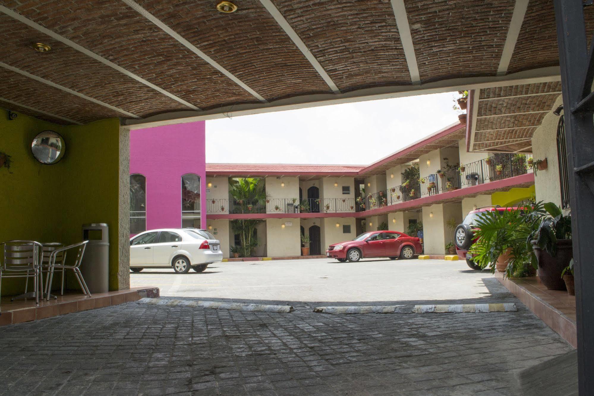 Hotel Villa Del Sol Expo Гвадалахара Экстерьер фото