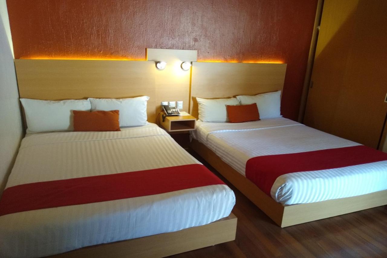 Hotel Villa Del Sol Expo Гвадалахара Экстерьер фото
