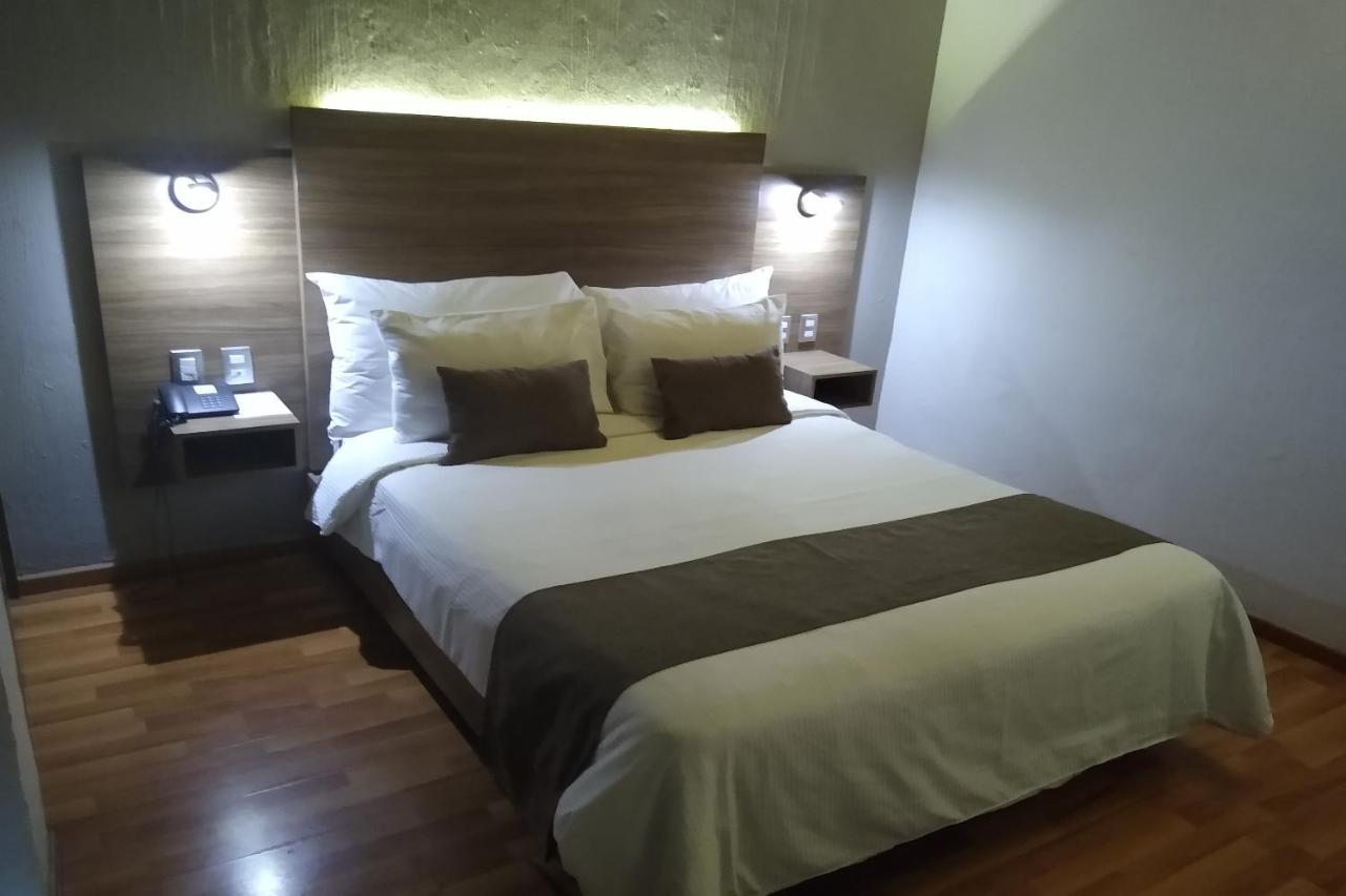 Hotel Villa Del Sol Expo Гвадалахара Экстерьер фото